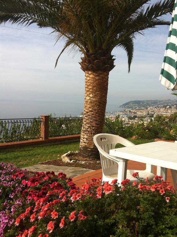 Le Terrazze Appartamenti Vacanze Sanremo Cameră foto