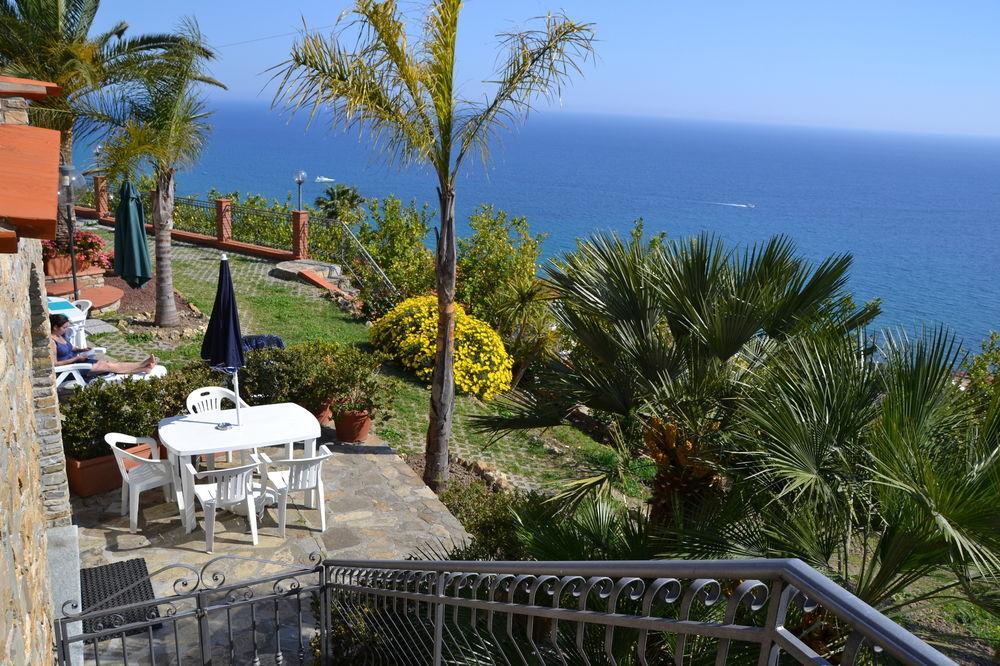Le Terrazze Appartamenti Vacanze Sanremo Exterior foto