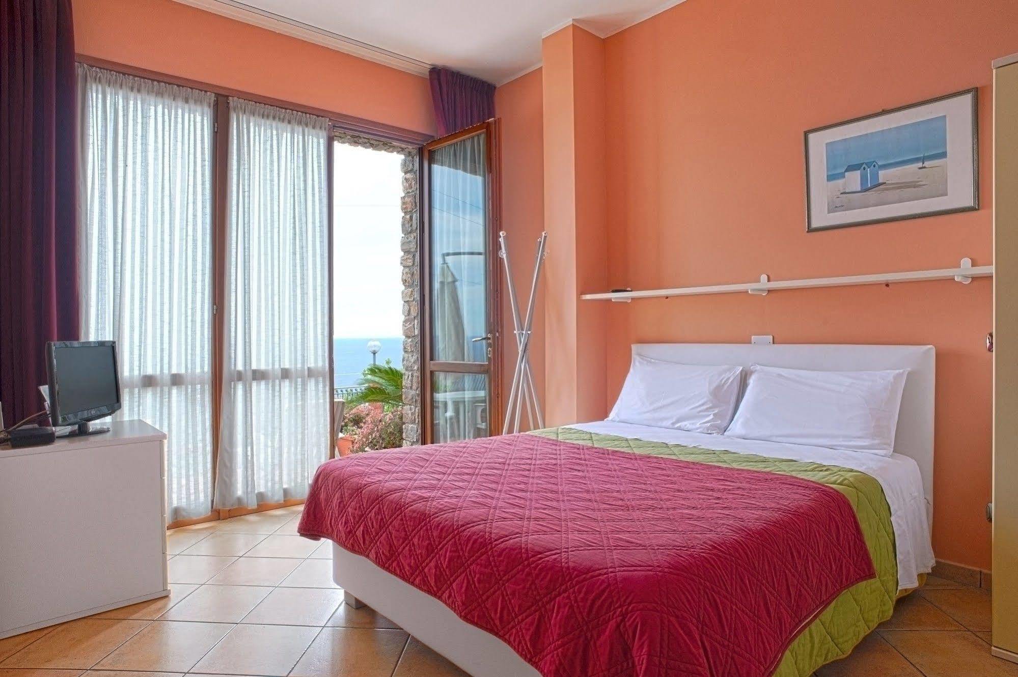 Le Terrazze Appartamenti Vacanze Sanremo Exterior foto